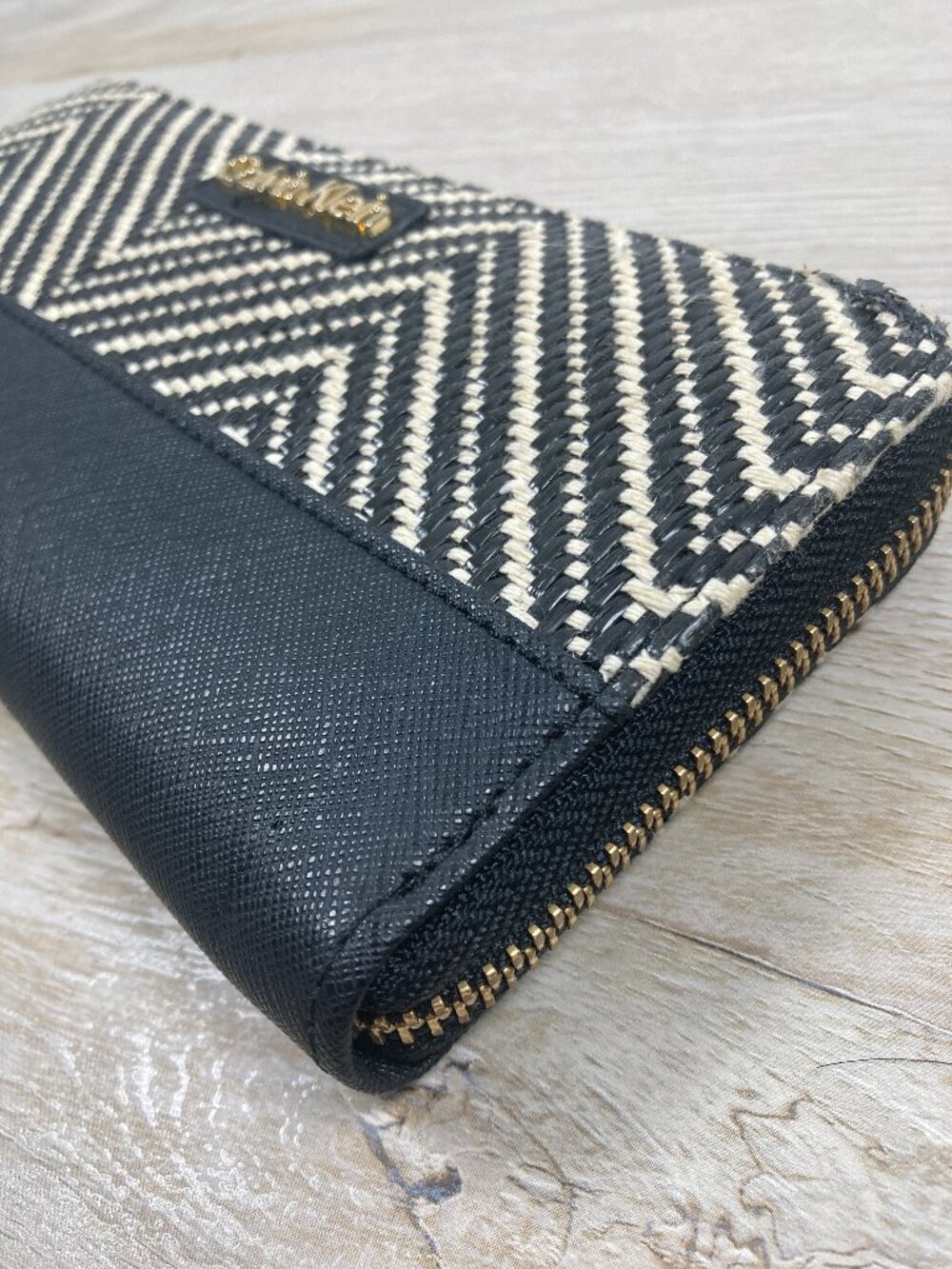 Calvin Klein Leather & Straw Woven Chevron Wallet in Cream & Black
